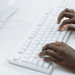 Регистрация и настройка Deepseek с поддержкой Python и мульти-языковой функциональностью