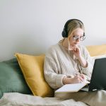 Deepseek или ChatGPT: сравнение возможностей для контент-мейкеров